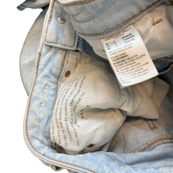 AMERICAN EAGLE MOM JEAN Comfort Stretch Waistband Light Wash Distressed Jeans 2 - Picture 16 of 16